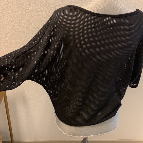 Amazing Mesh top - Picture 1 of 3